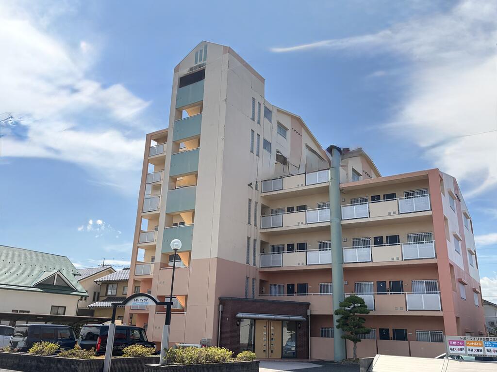 建物外観　RC造のしっかりとした造りです。