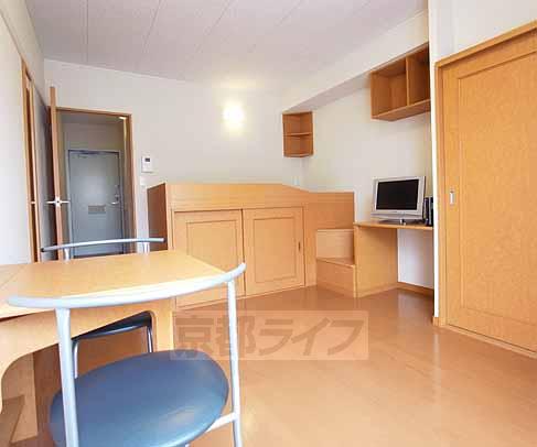 居室・リビング　広々とした部屋です。