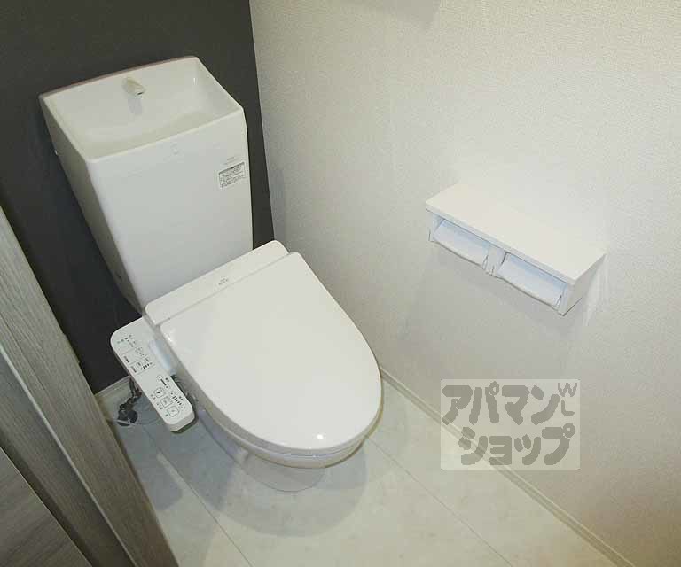 トイレ　１０１号室の写真です。