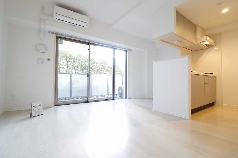 居室・リビング　※同物件、別部屋になります。