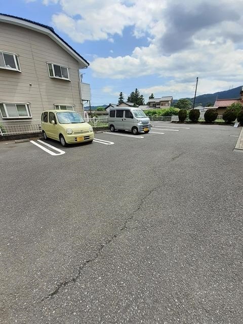 駐車場　敷地内駐車場