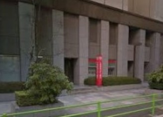 銀行　三菱UFJ銀行 リテールアカウント支店（銀行）まで546m
