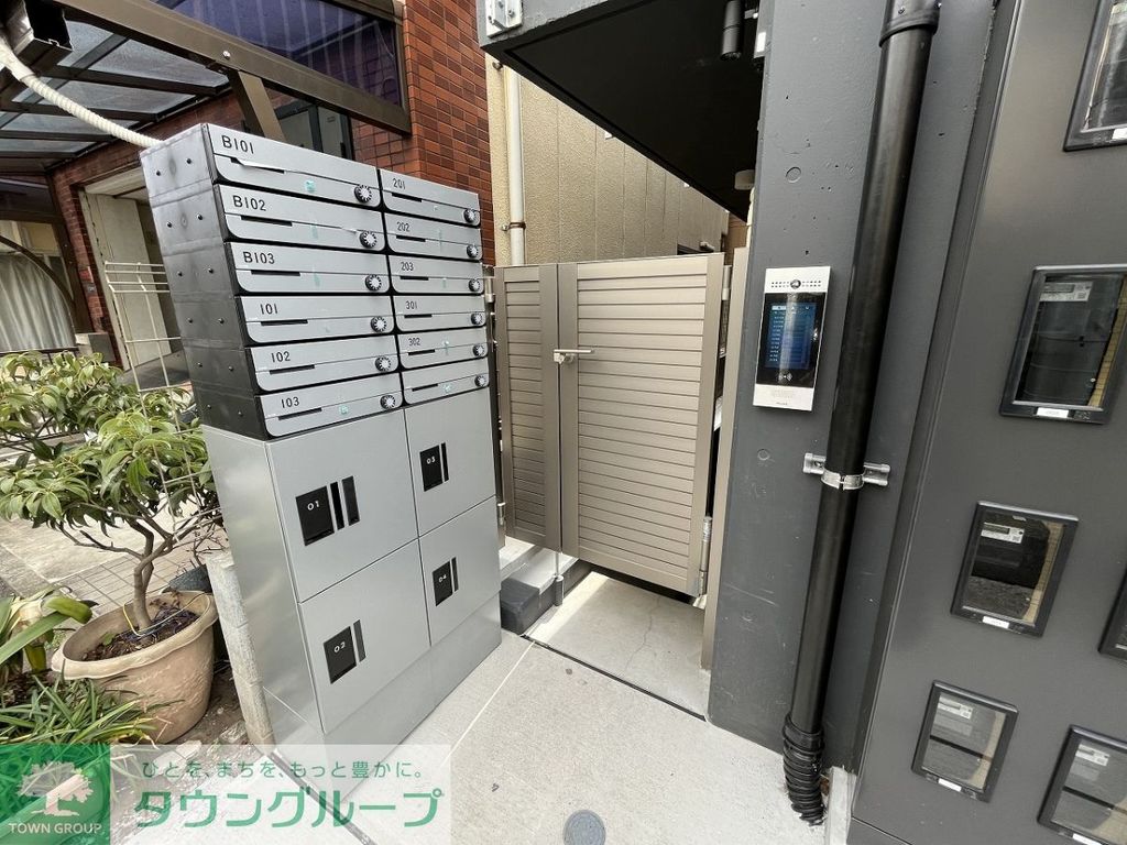 エントランス　★オートロックのエントランス★