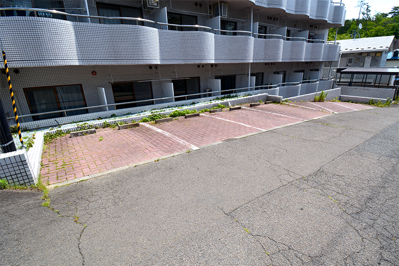 駐車場　異なる場合は現況を優先します。