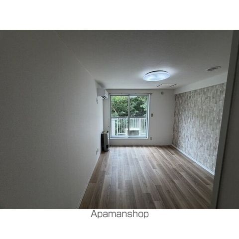 プレジール清田の居間写真