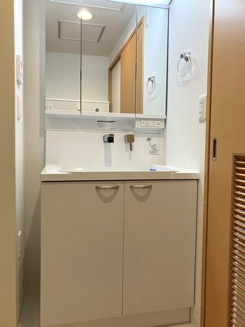 URアルビス緑丘の内装写真