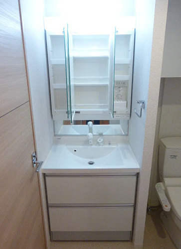 洗面設備　※別部屋の参考写真です。