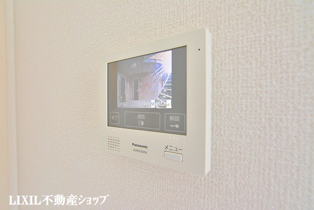 その他設備　来訪者の確認が出来るモニター付インターホンです。