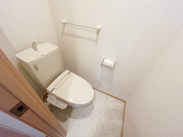 トゥーザ・ムーンBのトイレ写真