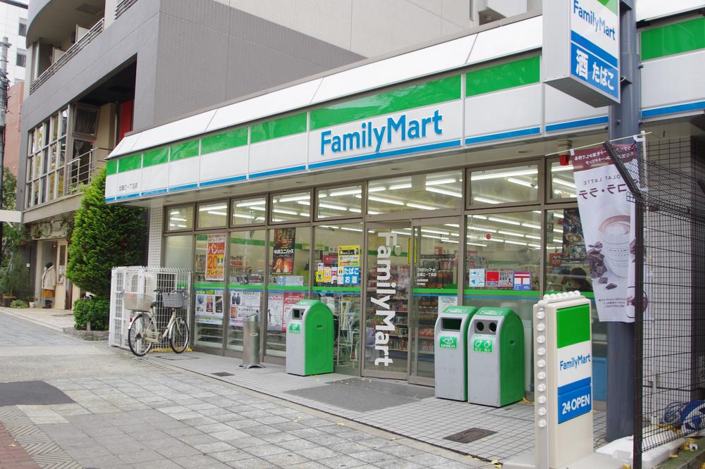 コンビニ　ファミリーマート 北堀江一丁目店（コンビニ）まで296m