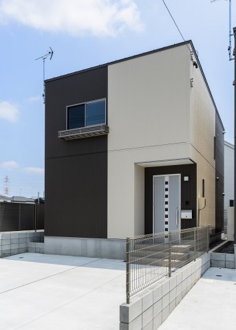 建物外観　同種同タイプ物件の外観です。色など異なる場合は現状優先となり