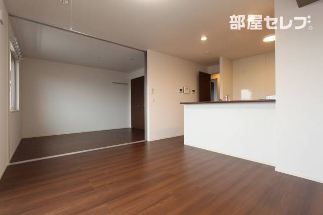 居室・リビング　３０２号室の写真