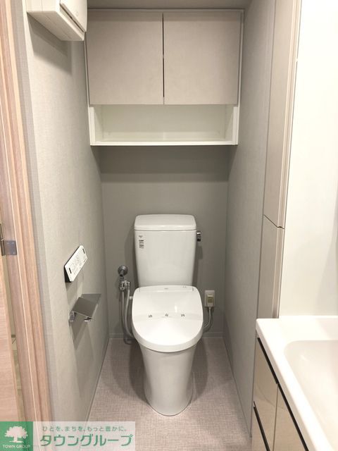 トイレ　※写真は同タイプ住戸です。