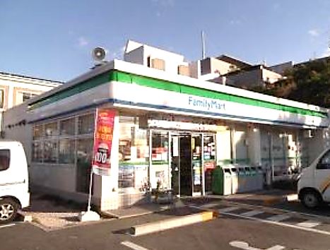 コンビニ　ファミリーマート 狭山市役所前店（コンビニ）まで569m