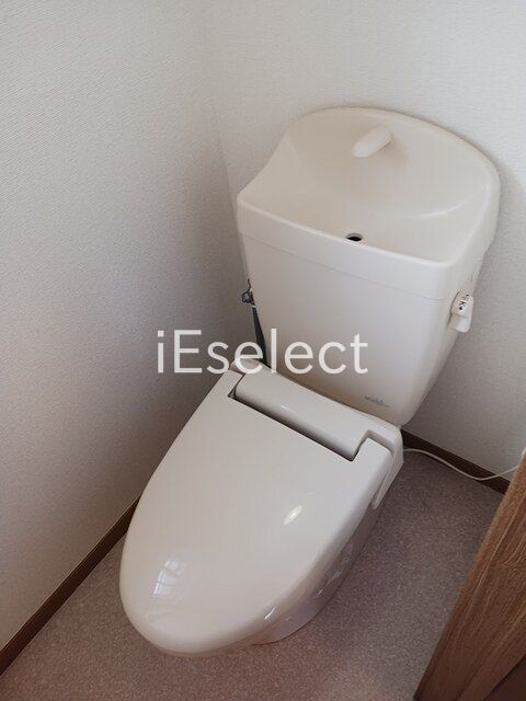 トイレ　清潔感のあるトイレです