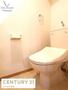 トイレ　トイレには便利な温水洗浄便座付☆