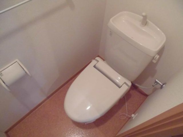 トイレ　落ち着いたトイレです