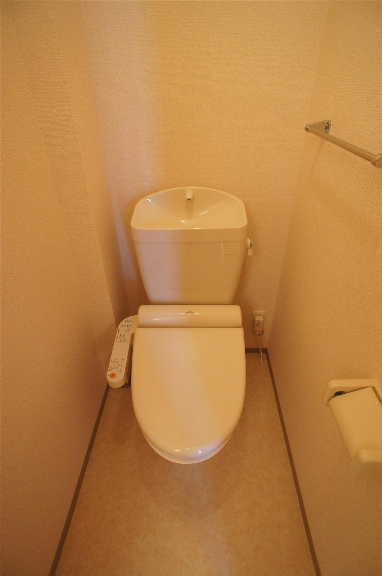 ヴィラ・モンテローザ Aのトイレ写真