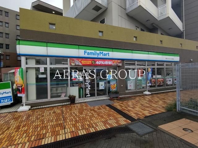 コンビニ　ファミリーマート 都筑ふれあいの丘駅前店（コンビニ）まで202m