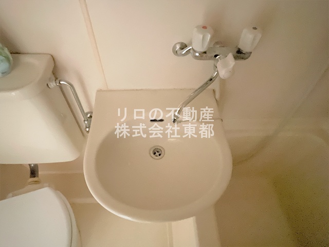 洗面設備　洗面台もついているので、ここで洗顔できますね☆