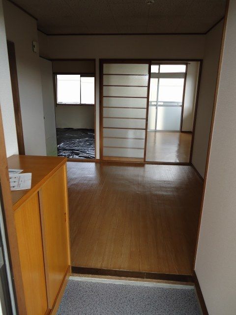 エクセル中島の玄関写真