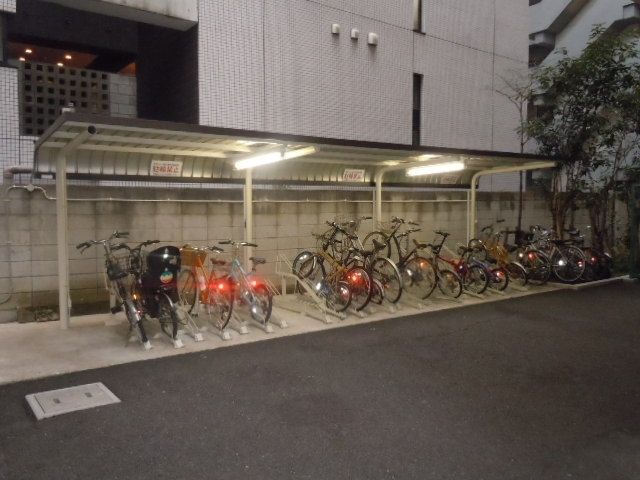駐車場　敷地内駐輪場★