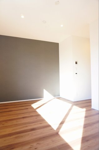inCELL船橋習志野台 with OUTERPLUS Bの居間写真