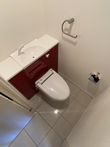 トイレ　清潔感のあるトイレです