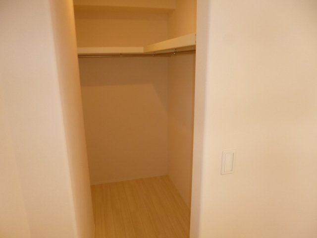 収納　ウォークインクローゼット