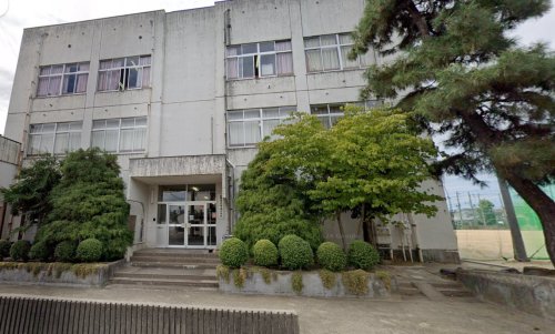 小学校　中島小学校（小学校）まで527m