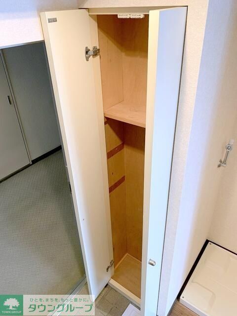 コンフォール中野の玄関写真