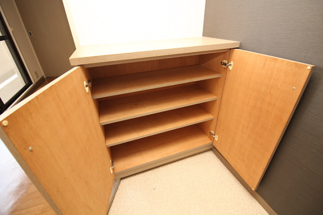 鈴木IIの玄関写真