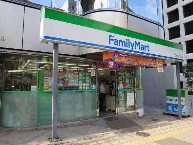 コンビニ　ファミリーマート元赤坂一丁目店（コンビニ）まで188m