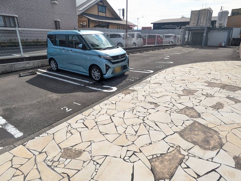 駐車場　駐車場