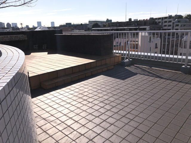 バルコニー　屋上庭園