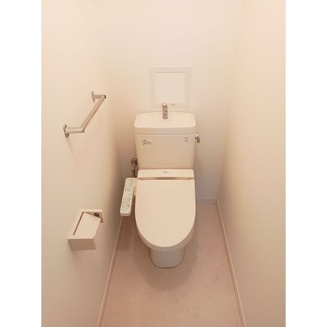 パレットフェルモ公津の杜A棟のトイレ写真