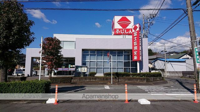 銀行　富士信用金庫　須津支店（銀行）まで565m