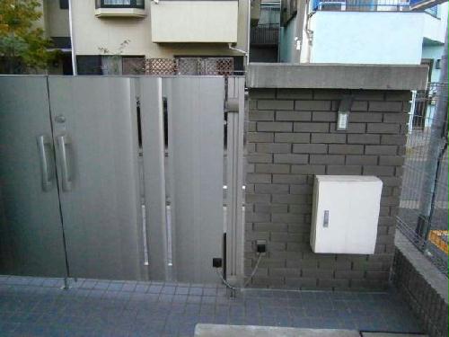 エントランス　オートロックゲート