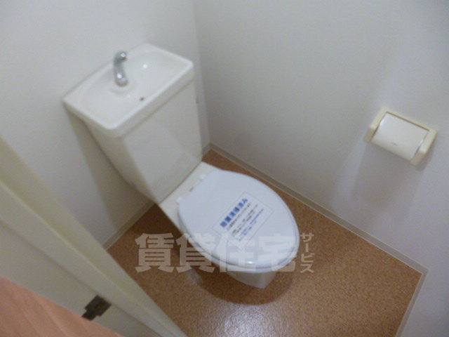 近鉄けいはんな線 荒本駅 徒歩19分 10階建 築34年のトイレ写真
