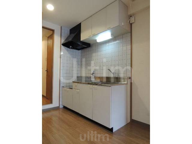 キッチン　※同タイプの他のお部屋です