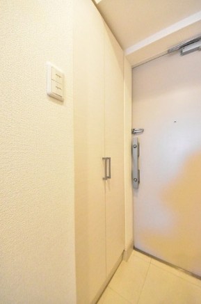 レグゼ東京イーストアイディの玄関写真