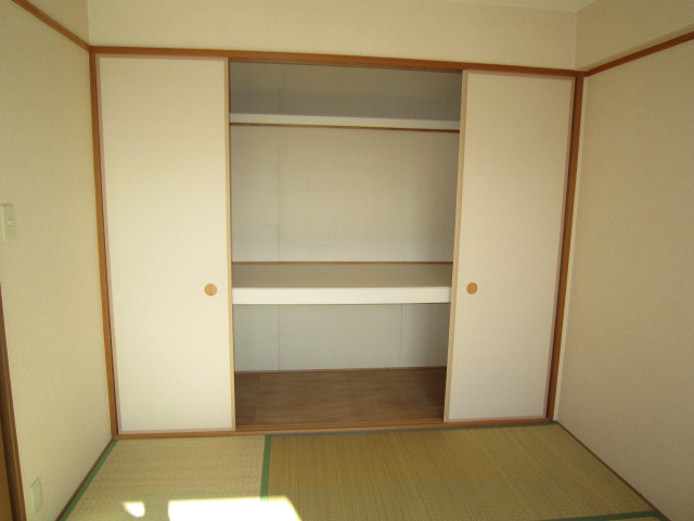 収納　押入１間半