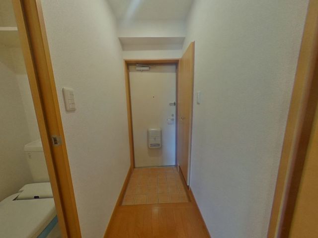 フリーデンSTの玄関写真
