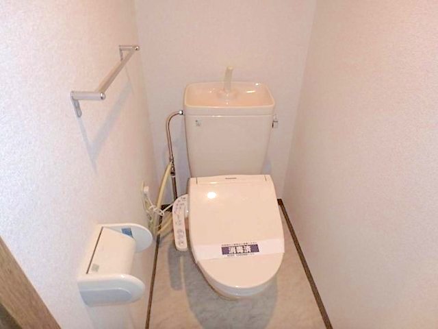 都営三田線 巣鴨駅 徒歩4分 13階建 築28年のトイレ写真