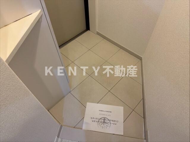 玄関　収納もある玄関です
