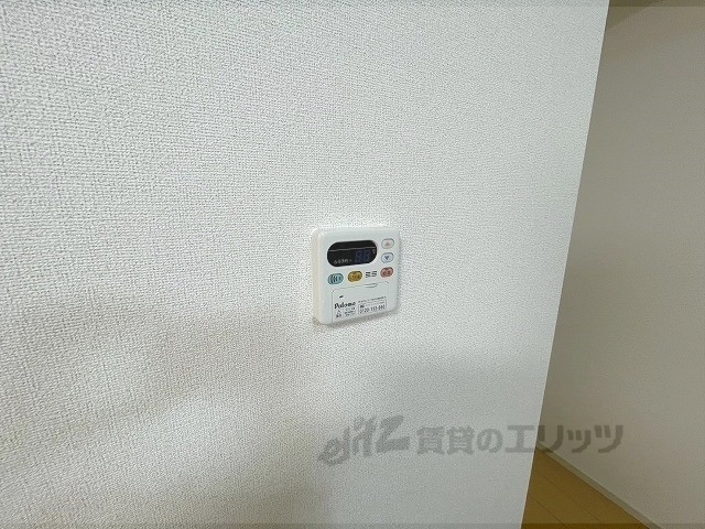 その他設備　給湯器リモコン