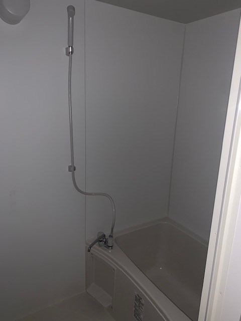 バス・シャワールーム　※同物件別部屋の写真です。