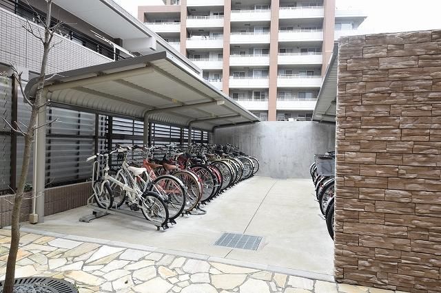 その他共有部分　屋根付き駐輪場です