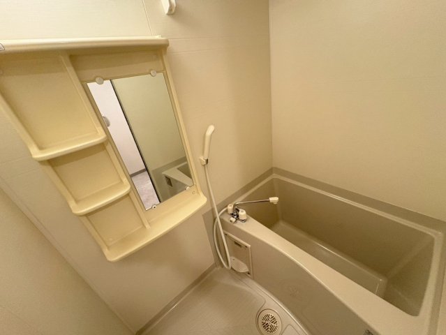 プレサンス栄モードの風呂写真