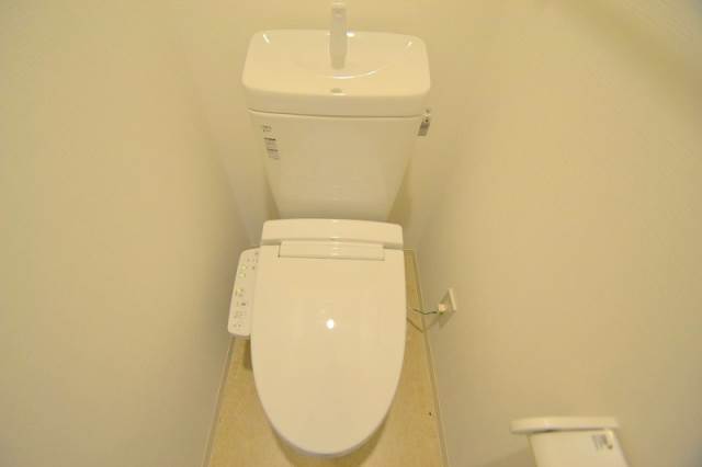 広島電鉄本線 天満町駅 徒歩2分 9階建 築13年のトイレ写真